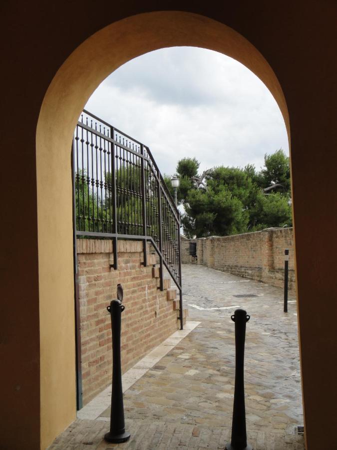 Al Castello Hotell Tavullia Exteriör bild